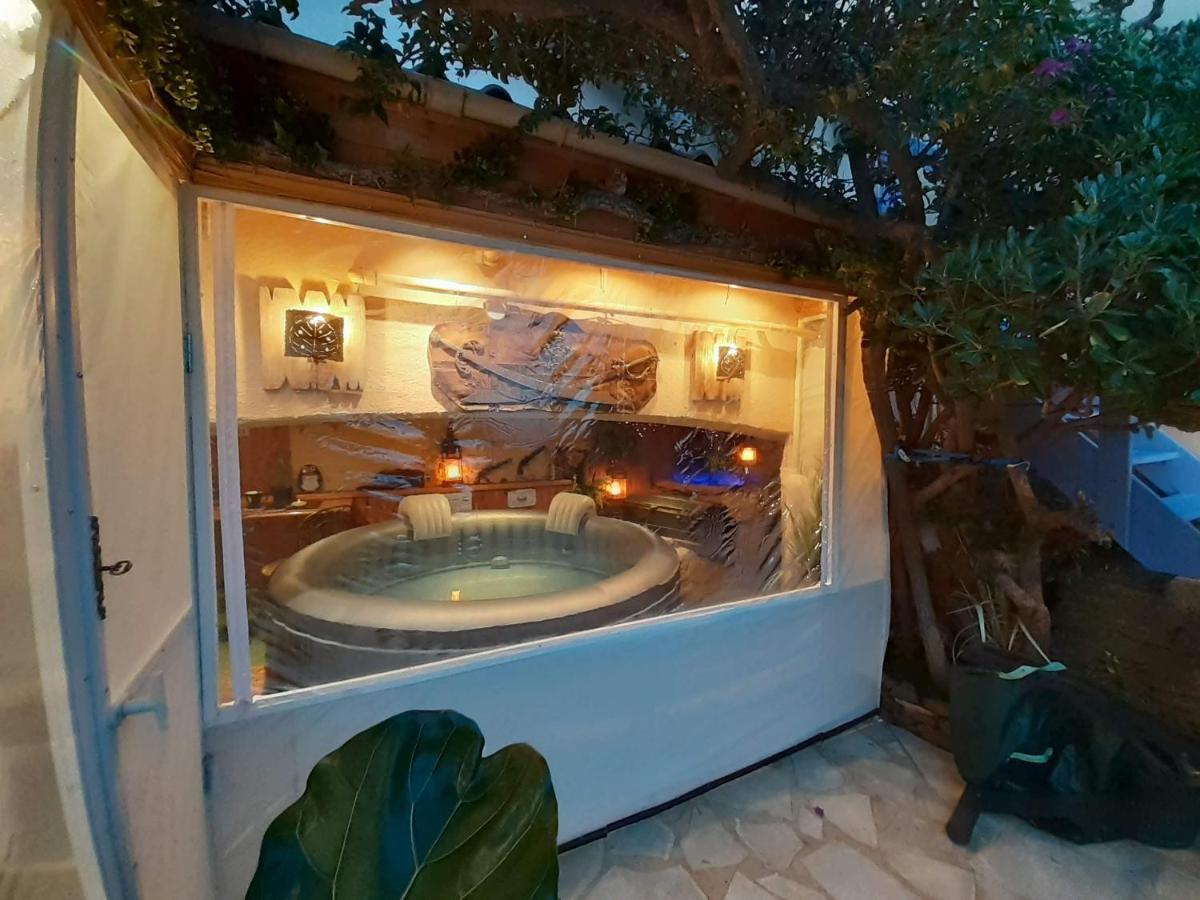 Bed and Breakfast Nouveau ! Chambre D'Hote Insolite Privee " Coeurs De Pirates A Bali En Provence" Spa Sauna Massages Dans Cadre Exotique D'Amenagements Exterieurs D'Exception Ete Comme Hiver Bienvenue !!! Cavalaire-sur-Mer Exterior foto