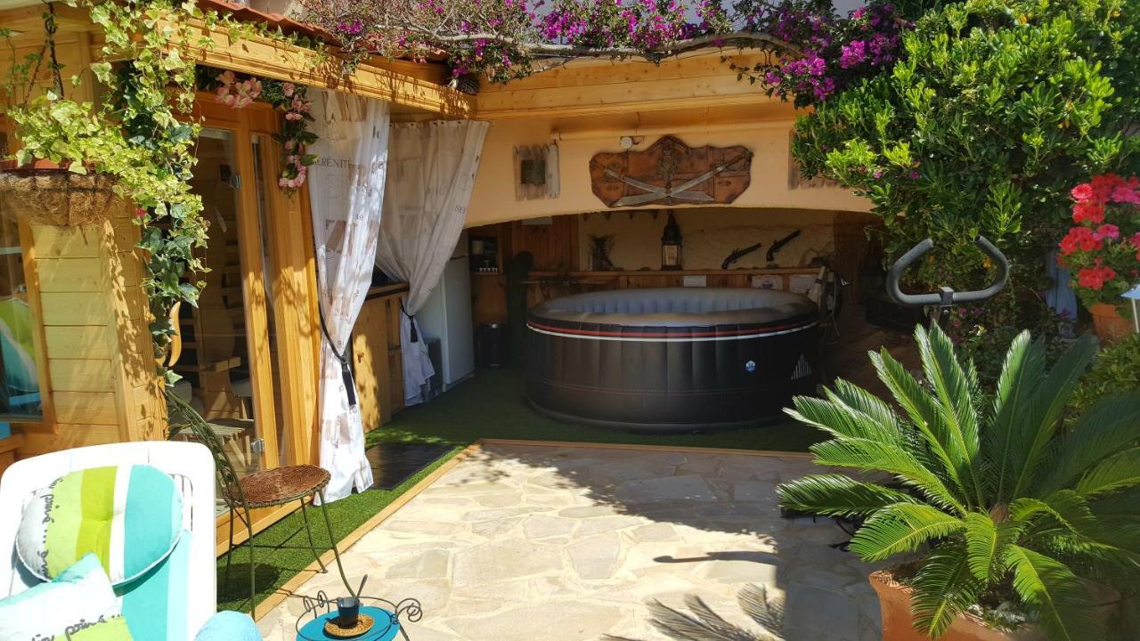 Nouveau ! Chambre D'Hote Insolite Privee " Coeurs De Pirates A Bali En Provence" Spa Sauna Massages Dans Cadre Exotique D'Amenagements Exterieurs D'Exception Ete Comme Hiver Bienvenue !!! Cavalaire-sur-Mer Exterior foto